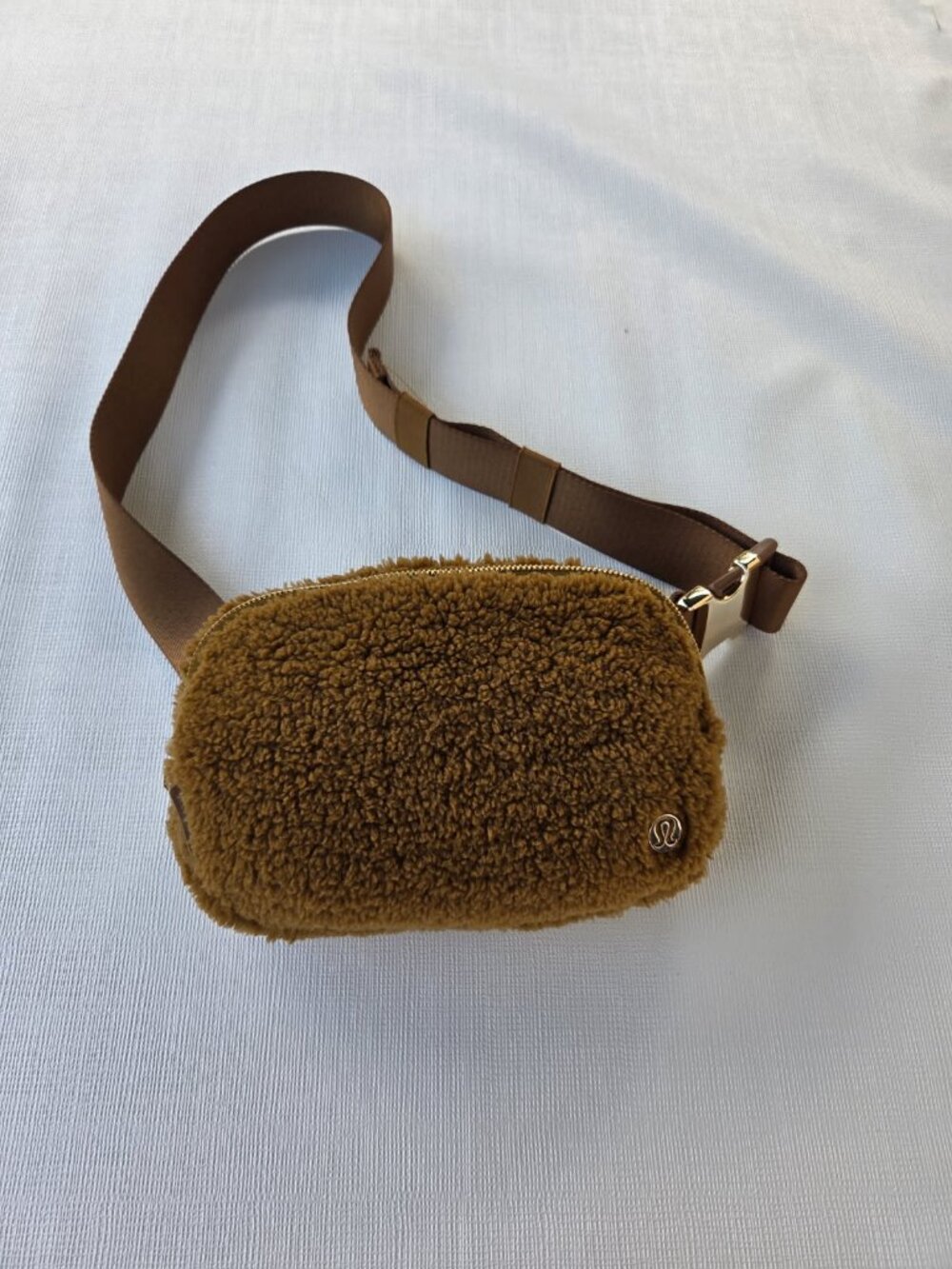 Lululemon Everywhere Belt Bag. Color is Burnt Caramel, Material is Teddy Fleece.
